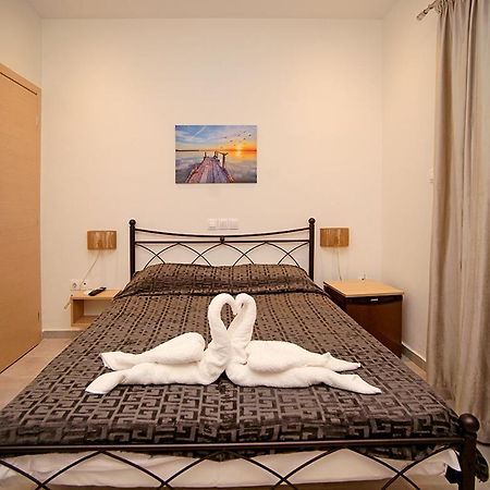 Karnagio Rooms Kyparissia Ngoại thất bức ảnh