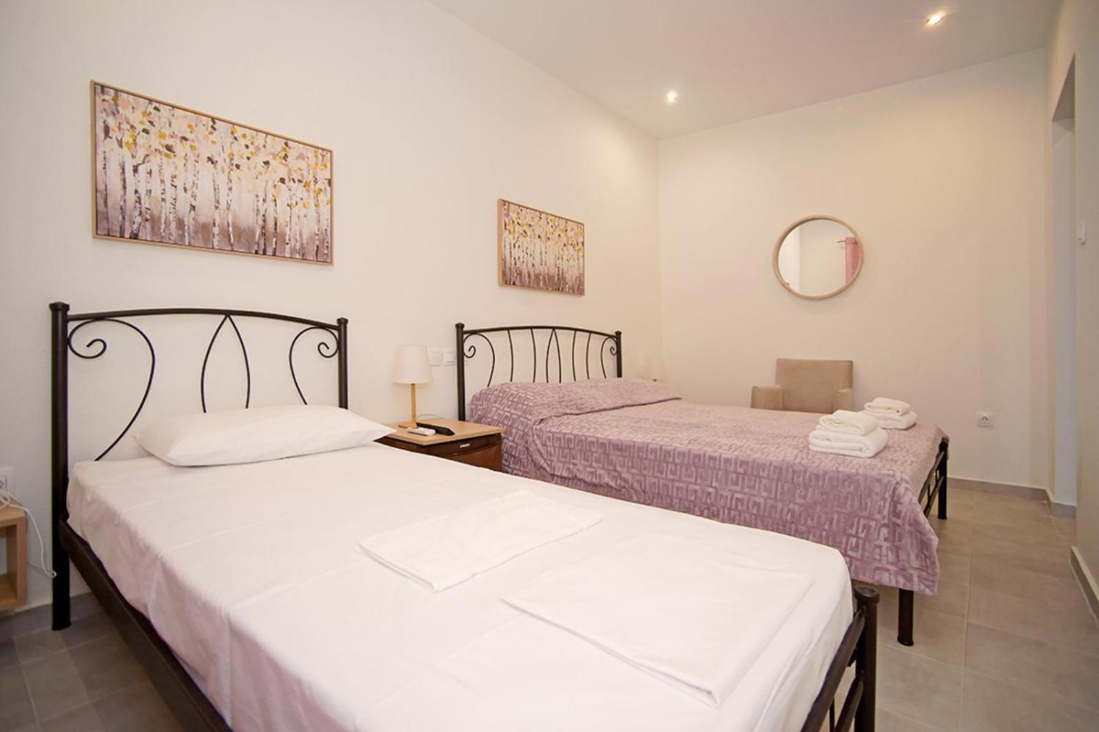 Karnagio Rooms Kyparissia Ngoại thất bức ảnh