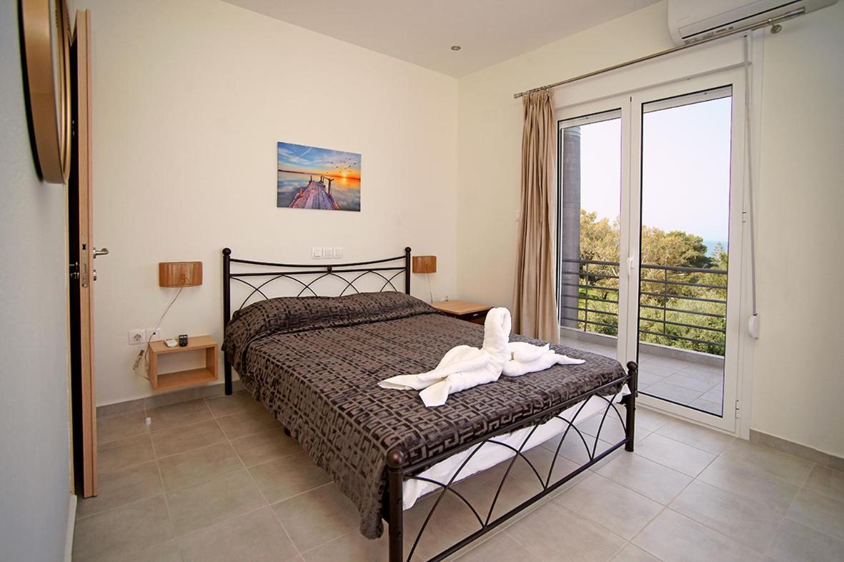 Karnagio Rooms Kyparissia Ngoại thất bức ảnh