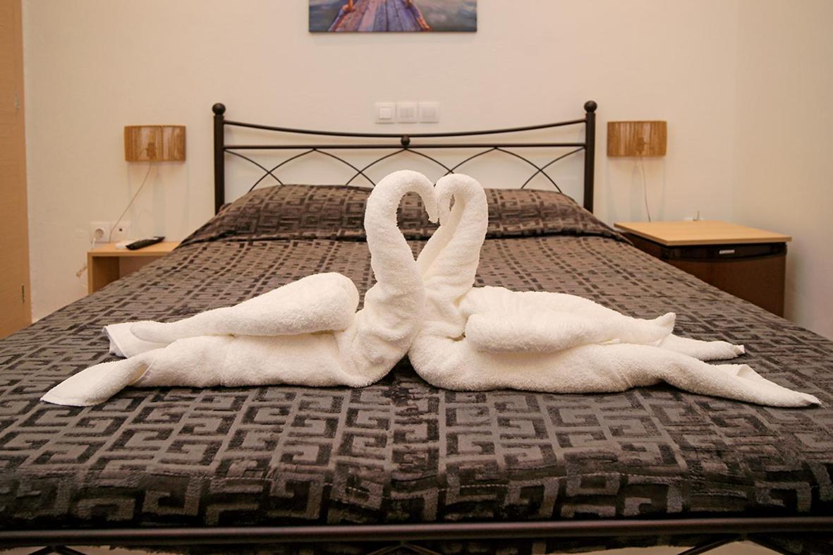 Karnagio Rooms Kyparissia Ngoại thất bức ảnh