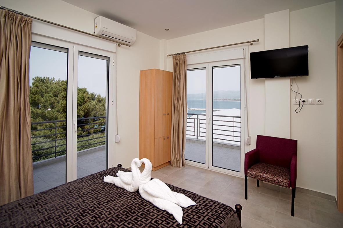 Karnagio Rooms Kyparissia Ngoại thất bức ảnh